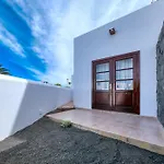Vakantiehuis Casa Albi - Shared Pool With Bbq By Lanzarote