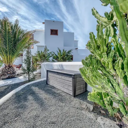 Casa Albi - Shared Pool With Bbq By Lanzarote Vakantiehuis Playa Blanca (Lanzarote)
