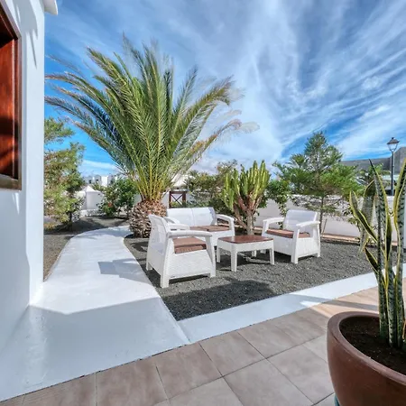 Hébergement de vacances Casa Albi - Shared Pool With Bbq By Lanzarote Playa Blanca (Lanzarote)