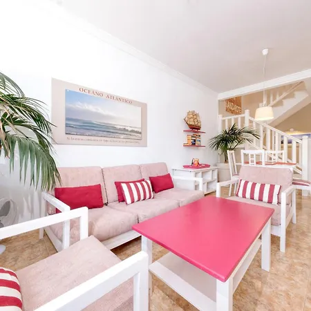 Hébergement de vacances Casa Albi - Shared Pool With Bbq By Lanzarote Playa Blanca (Lanzarote)