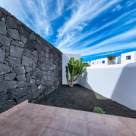 Casa Albi - Shared Pool With Bbq By Lanzarote Semesterbostad *