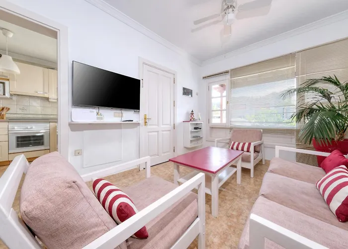 Casa Albi - Shared Pool With Bbq By Lanzarote * Playa Blanca (Lanzarote)