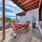 Casa Albi - Shared Pool With Bbq By Lanzarote Tatil Evi *